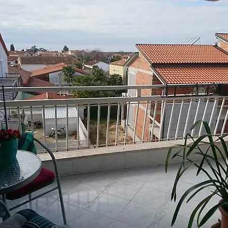 Διαμέρισμα Sunny Attic In *